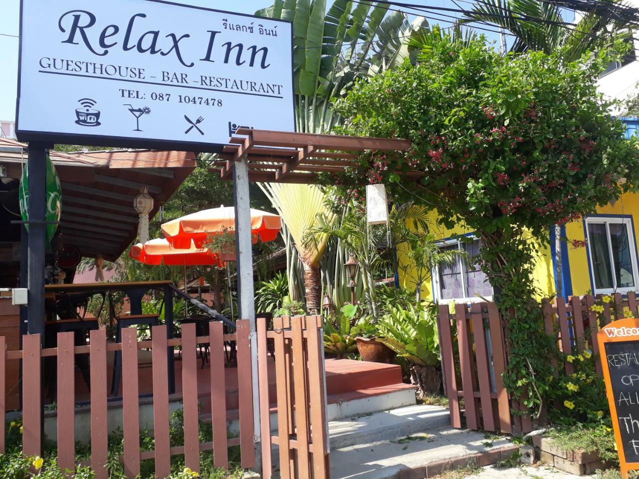 Relax Inn Ban Phe Bagian luar foto